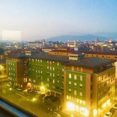 Skyline: Panoramic Attic In City Appartamento